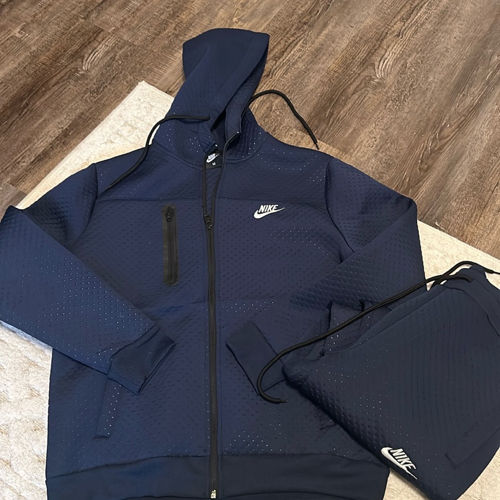 Women’s Nike Sweatsuit size M